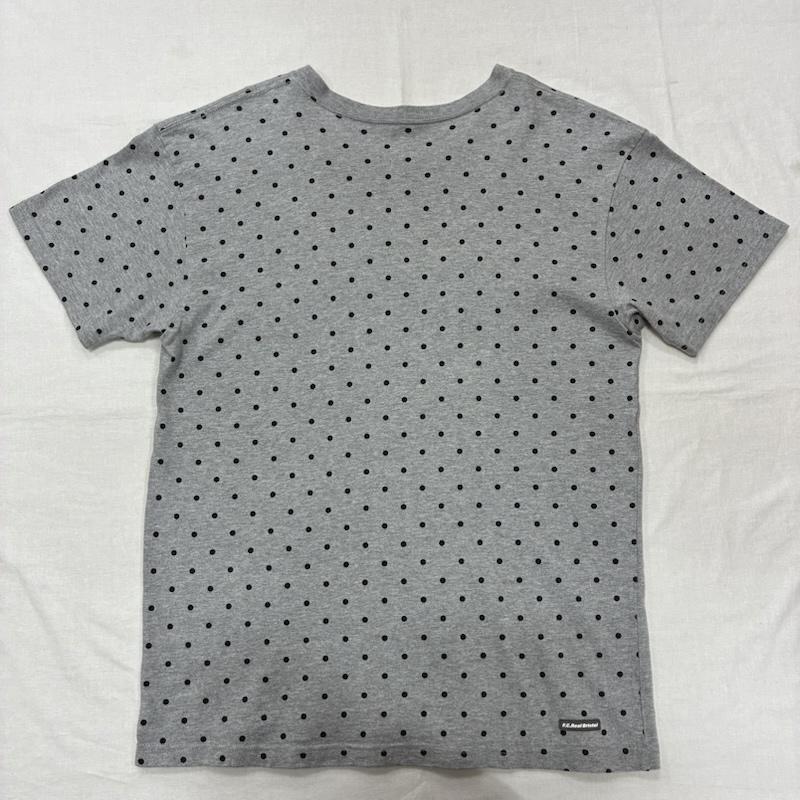 エフシーアールビー F.C.R.B. Tシャツ 半袖 フロント ロゴ シニール ワッペン ドット クルーネック 半袖 Tシャツ FCRB-156026 S ドット X ロゴ、文字 灰 / グレー / gray メンズ USED 古着 中古 50135568