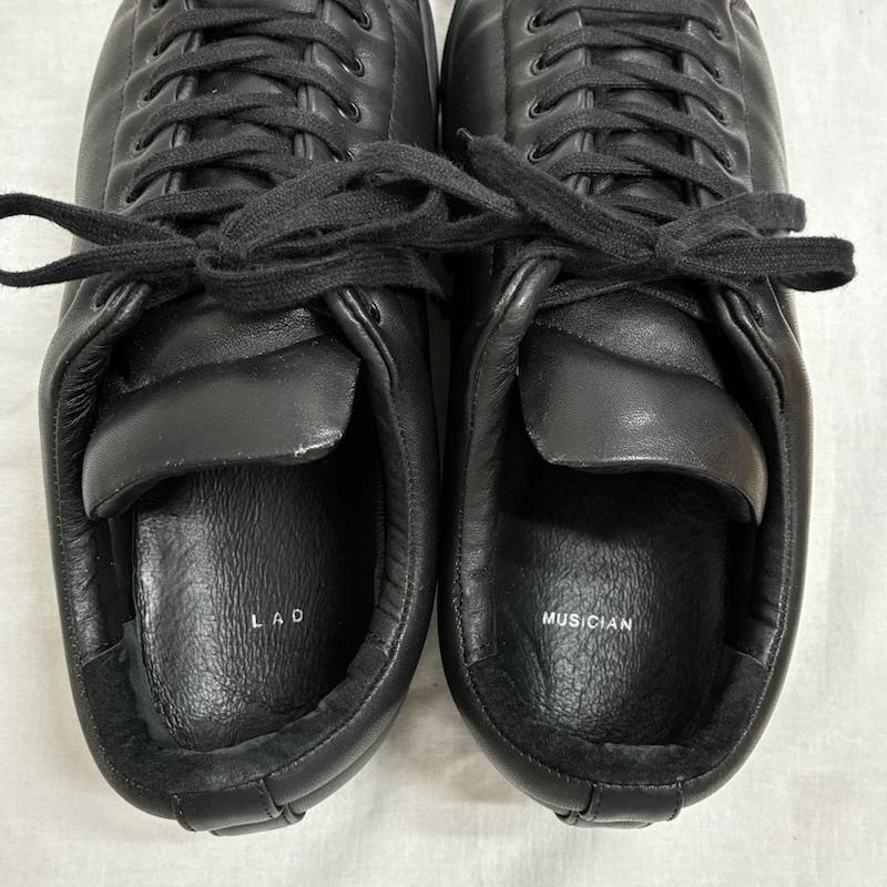 ラッドミュージシャン LAD MUSICIAN スニーカー スニーカー 21AW PADDING SNEAKER 中綿 ラバーソール カウ レザー スニーカー 2221-909 42 26.0cm 黒 / ブラック / black メンズ USED 古着 中古 50135833
