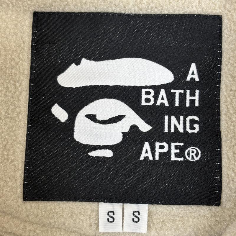 アベイシングエイプ A BATHING APE ジャケット、上着 ジャンパー、ブルゾン 90年代 ビンテージ オールド 旧タグ 日本製 チロリアンテープ ポーラテック フリース ジャケット アイボリー S アイボリー / アイボリー / メンズ USED 古着 中古 50136180