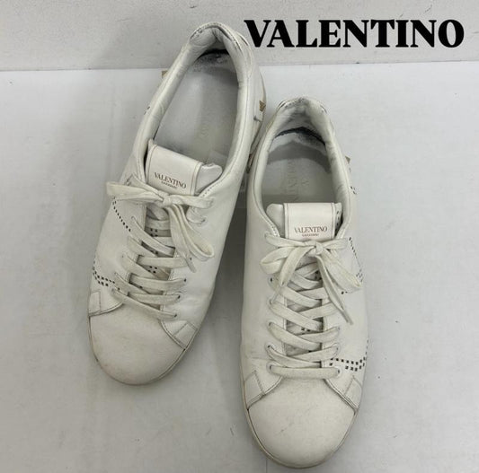 ヴァレンティノ VALENTINO スニーカー スニーカー VALENTINO GARAVANI 穴あきロゴ ローカット スニーカー レザー TUC04Y2 28.0cm ロゴ、文字 白 / ホワイト / white メンズ USED 古着 中古 50136838