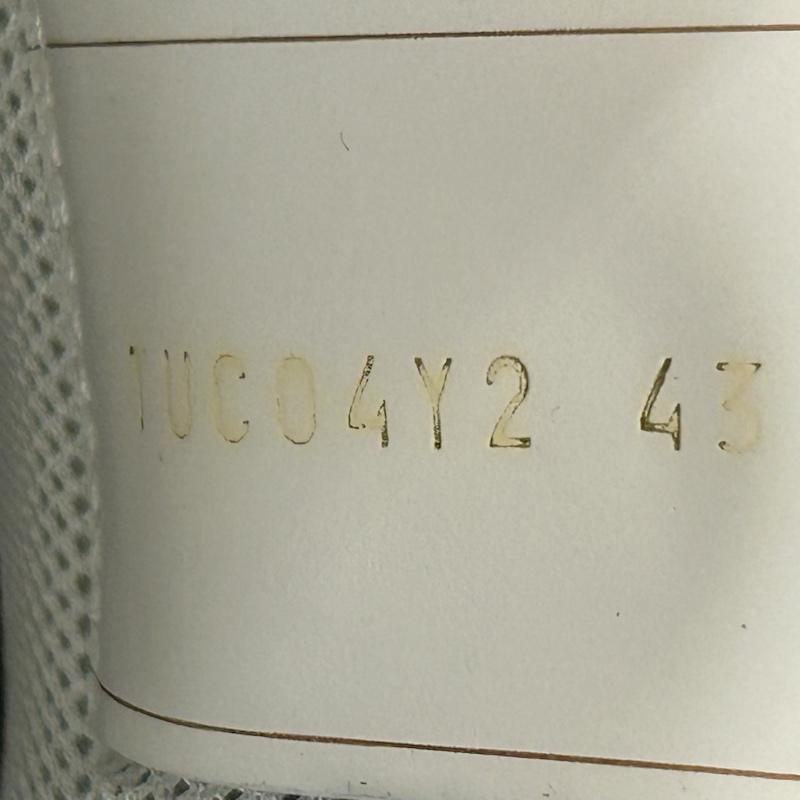 ヴァレンティノ VALENTINO スニーカー スニーカー VALENTINO GARAVANI 穴あきロゴ ローカット スニーカー レザー TUC04Y2 28.0cm ロゴ、文字 白 / ホワイト / white メンズ USED 古着 中古 50136838