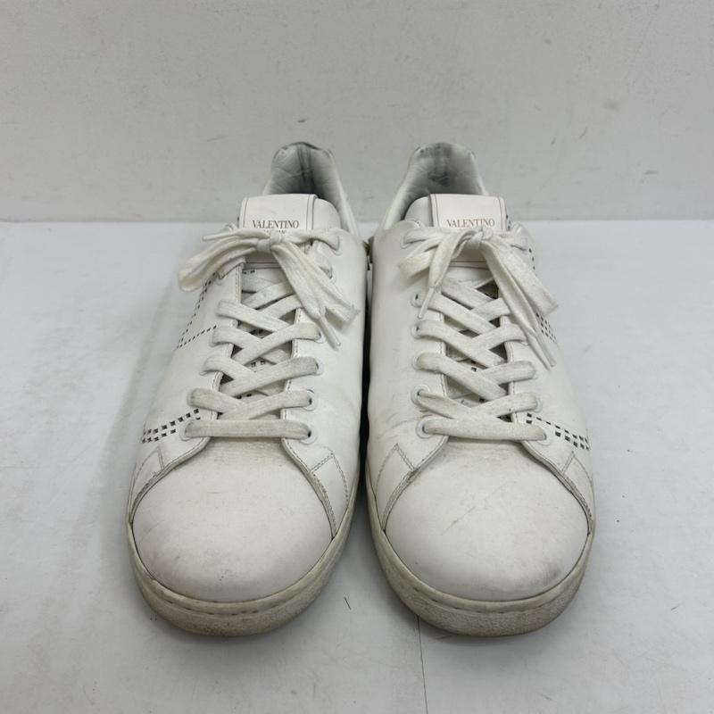 ヴァレンティノ VALENTINO スニーカー スニーカー VALENTINO GARAVANI 穴あきロゴ ローカット スニーカー レザー TUC04Y2 28.0cm ロゴ、文字 白 / ホワイト / white メンズ USED 古着 中古 50136838