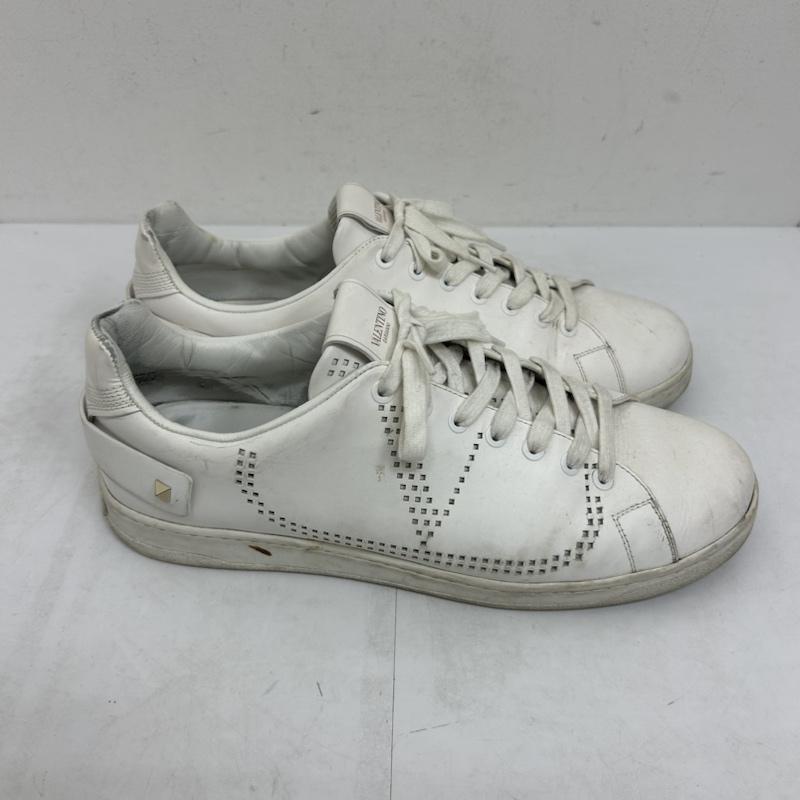 ヴァレンティノ VALENTINO スニーカー スニーカー VALENTINO GARAVANI 穴あきロゴ ローカット スニーカー レザー TUC04Y2 28.0cm ロゴ、文字 白 / ホワイト / white メンズ USED 古着 中古 50136838