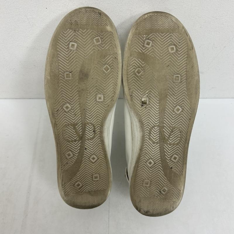ヴァレンティノ VALENTINO スニーカー スニーカー VALENTINO GARAVANI 穴あきロゴ ローカット スニーカー レザー TUC04Y2 28.0cm ロゴ、文字 白 / ホワイト / white メンズ USED 古着 中古 50136838