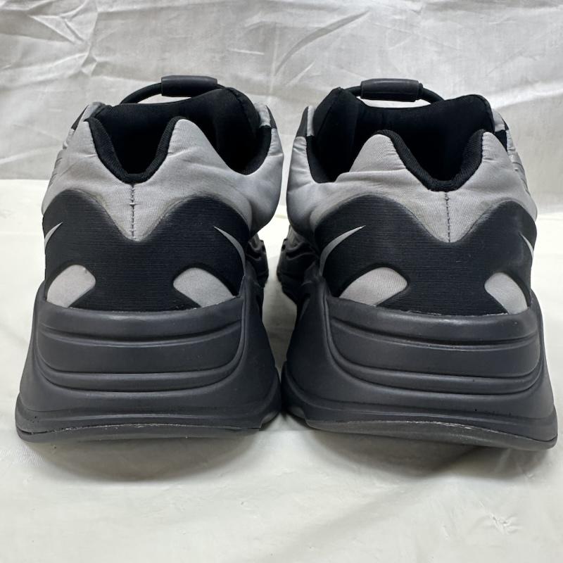 アディダス adidas スニーカー スニーカー GW9524 YZY 700 MNVN YEEZY BOOST METALLIC Ye KANYE WEST イージー ブースト スニーカー 26.0cm 灰 / グレー / gray メンズ USED 古着 中古 50137042