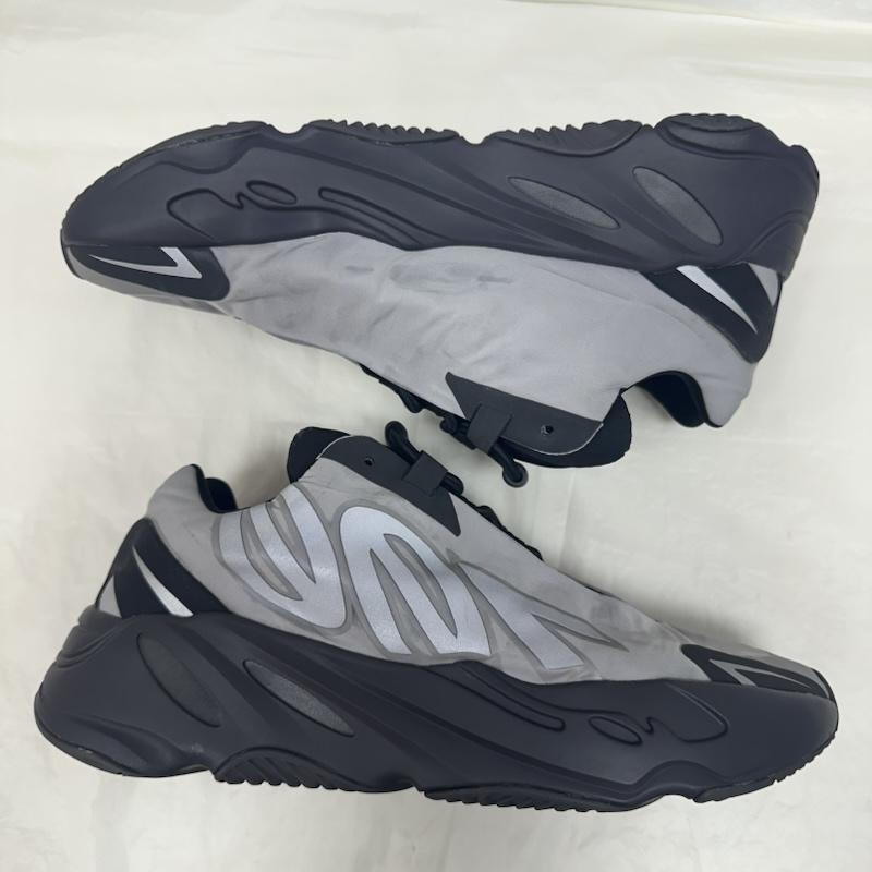 アディダス adidas スニーカー スニーカー GW9524 YZY 700 MNVN YEEZY BOOST METALLIC Ye KANYE WEST イージー ブースト スニーカー 26.0cm 灰 / グレー / gray メンズ USED 古着 中古 50137042