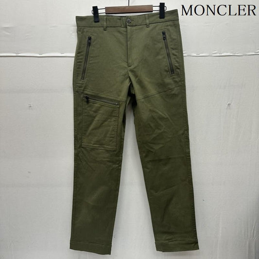 モンクレール MONCLER パンツ ワークパンツ、ペインターパンツ ジップ ポケット コットン チノ トラウザーズ テーパード パンツ I20912A00011 46 カーキオリーブ / カーキオリーブ / メンズ USED 古着 中古 50137083