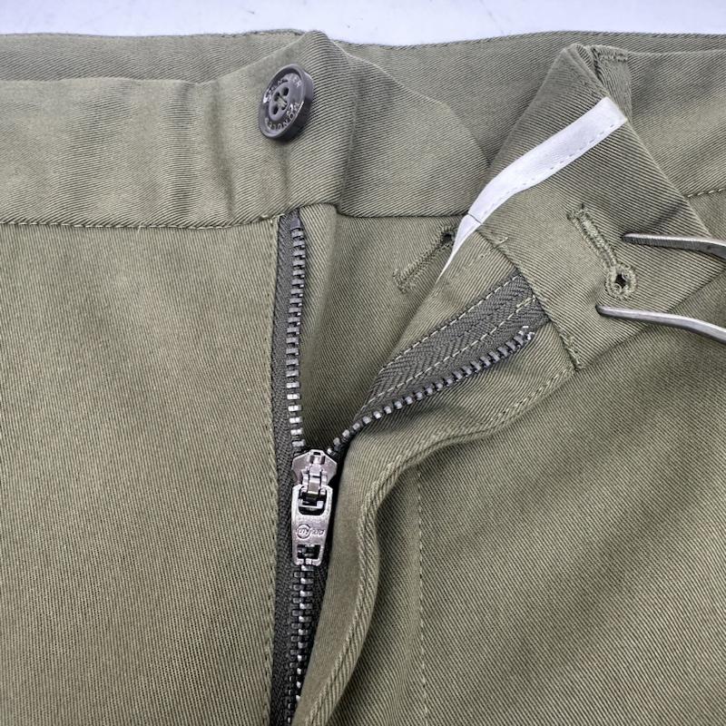 モンクレール MONCLER パンツ ワークパンツ、ペインターパンツ ジップ ポケット コットン チノ トラウザーズ テーパード パンツ I20912A00011 46 カーキオリーブ / カーキオリーブ / メンズ USED 古着 中古 50137083