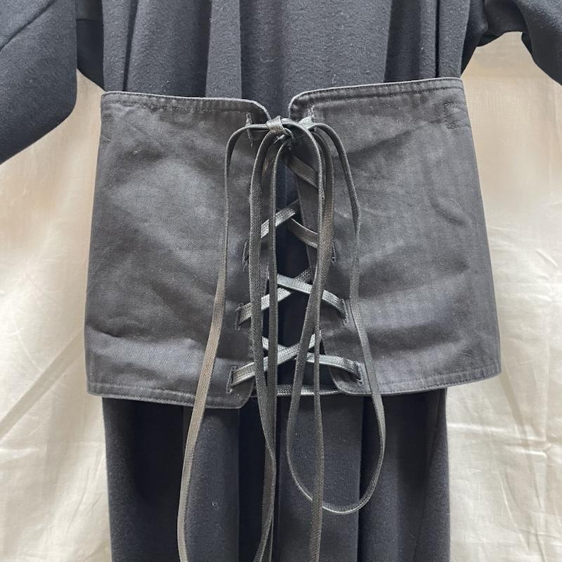 ヴィヴィアンウエストウッド Vivienne Westwood ワンピース ひざ丈スカート 16010013 18AW ANGLOMANIA アングロマニア コルセットワンピース BLK ブラック アシメ袖 XS 黒 / ブラック / black レディース USED 古着 中古 50137331