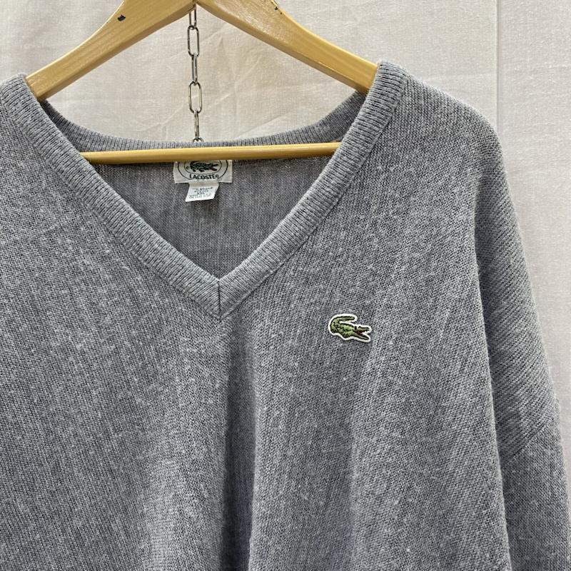 ラコステ LACOSTE ニット、セーター 長袖 IZOD LACOSTE アクリルニット Vネック セーター グレー USA製 XXL L ワンポイント 灰 / グレー / gray メンズ USED 古着 中古 50137336