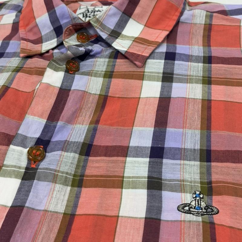 ヴィヴィアンウエストウッドマン Vivienne Westwood MAN シャツ、ブラウス 半袖 レギュラーカラー オーブ 刺繍 チェック 袖二重 半袖 ボタン シャツ 4745-2104 44 チェック X ロゴ、文字 X 刺繍 マルチカラー / マルチカラー / multicolor メンズ USED 古着 中古 50137535