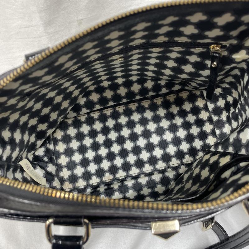 ケイトスペード Kate Spade ショルダーバッグ ショルダーバッグ 2way ハンド ショルダー バッグ エナメル パテント スタッズ - ロゴ、文字 黒 / ブラック / black レディース USED 古着 中古 50137810