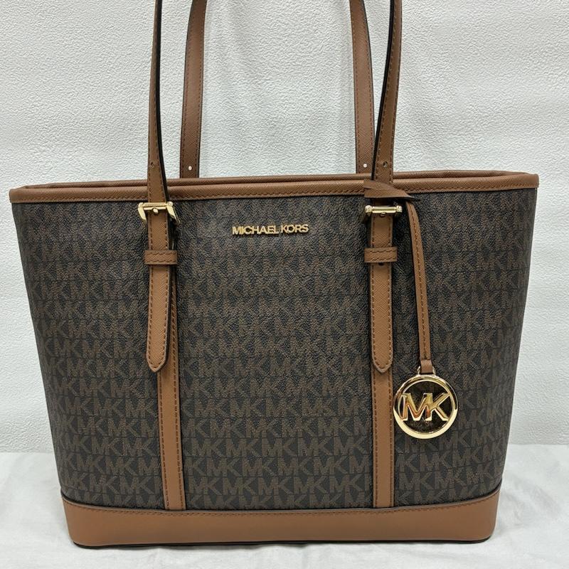 マイケルコース MICHAEL KORS トートバッグ トートバッグ JET SET TRAVEL ジップ トートバッグ A4収納 肩掛け ゴールド金具 - 総柄 X ロゴ、文字 茶 / ブラウン / brown X 金 / ゴールド / gold color レディース USED 古着 中古 50138470