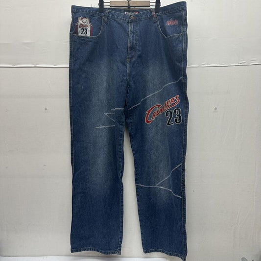 古着 USED パンツ デニム、ジーンズ W44 UNK DENIM NBA 極太 バギー デニム パンツ Cavaliers キャバリアーズ レブロン ジェームズ 44インチ インディゴ / インディゴ / Indigo メンズ USED 古着 中古 50138496