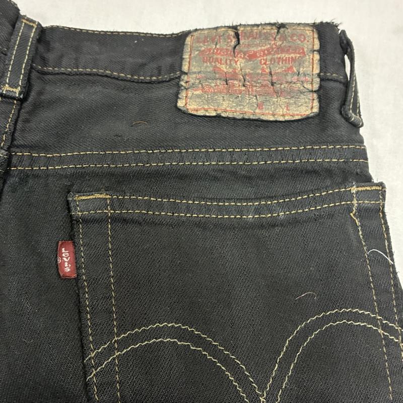リーバイス Levi s パンツ デニム、ジーンズ 00 s スリムフィット 後染め ブラックデニム ジップフライ 実寸30インチ - ワンポイント X ロゴ、文字 黒 / ブラック / black メンズ USED 古着 中古 50138517