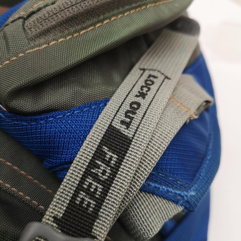 古着 USED リュックサック、デイパック リュックサック、デイバッグ Black Diamond BURN 25L リュック バックパック ナイロン - 青 / ブルー / blue X オリーブグリーン / オリーブグリーン / メンズ USED 古着 中古 50138880