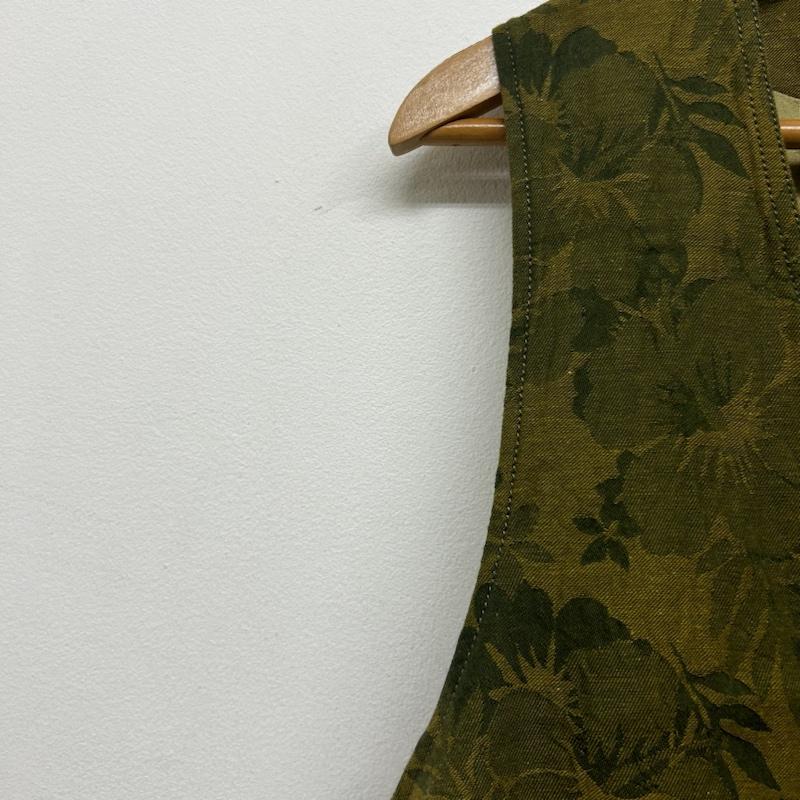 インフルエンス Influence ベスト ベスト Influence リネン フラワー 花柄 ハイビスカス 切替 ベスト ジレ M 花柄 カーキ / カーキ / khaki メンズ USED 古着 中古 50139358
