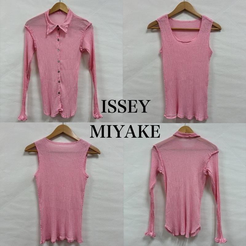 ミー イッセイミヤケ me ISSEY MIYAKE シャツ、ブラウス 長袖 プリーツ ロングスリーブ シャツ MI11FJ911 ノースリーブ カットソー MI11FR911 セット - 桃 / ピンク / pink レディース USED 古着 中古 50139390
