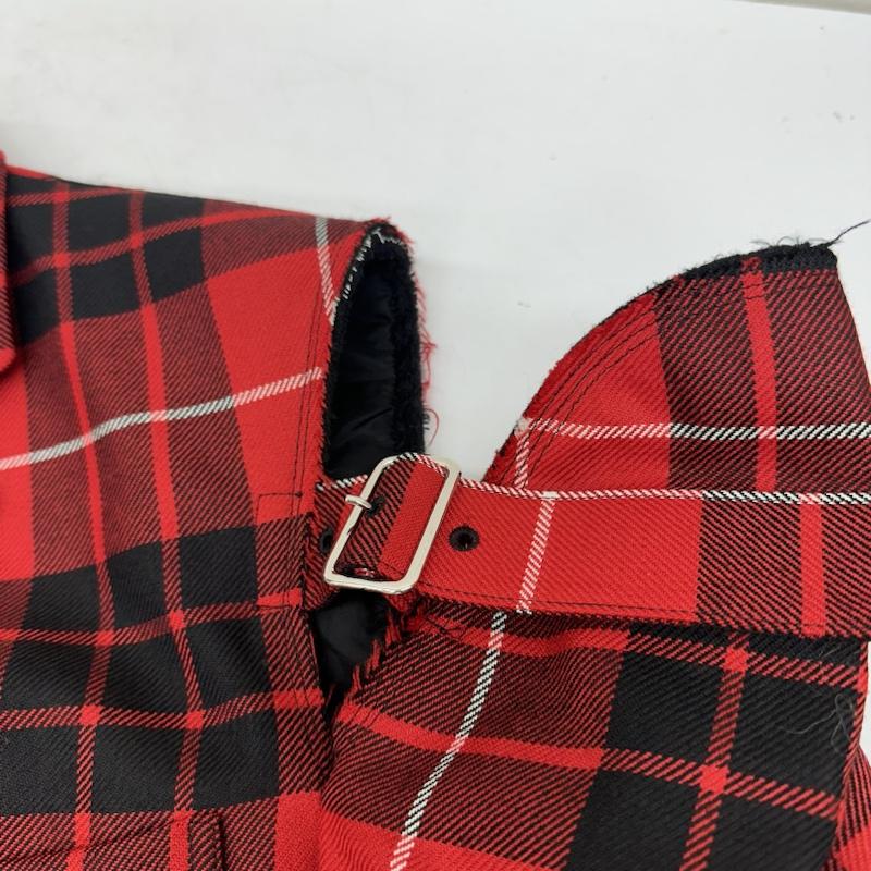 ブラックコムデギャルソン BLACK COMME des GARCONS ジャケット、上着 ジャケット、ブレザー 23AW タータン チェック カットアウト ジャケット 1L-J006 M 赤 / レッド / red メンズ USED 古着 中古 50139638