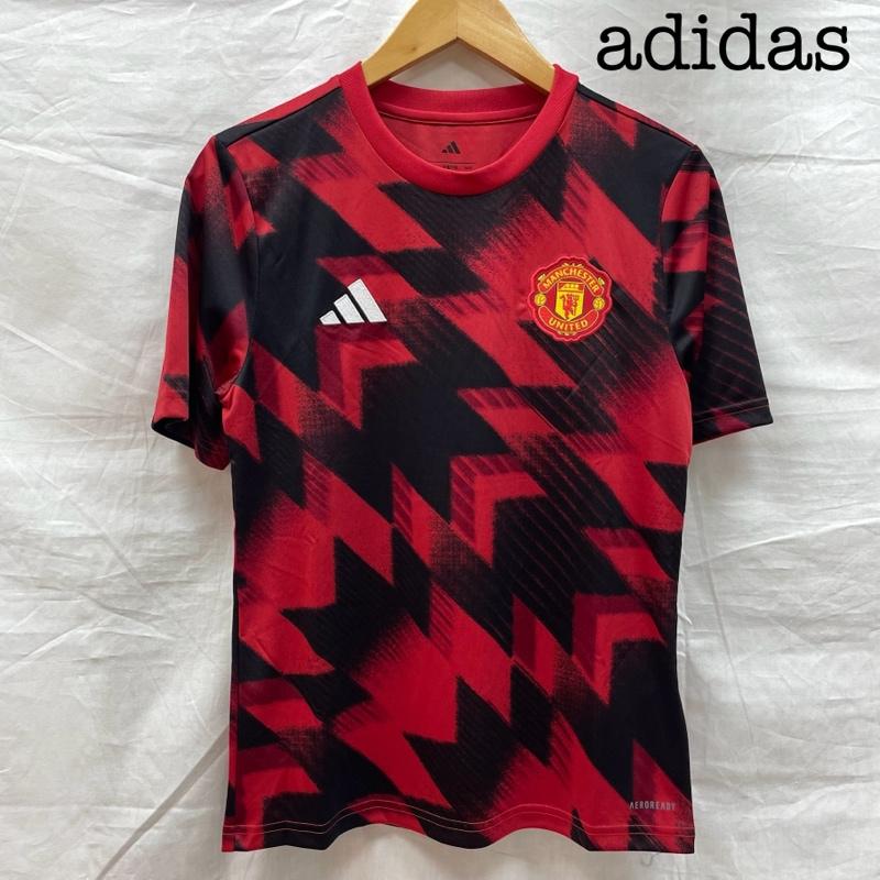アディダス adidas Tシャツ 半袖 キッズ マンチェスター・ユナイテッド 2025/26 プレマッチ ジャージー KQB23 JP3235 160cm 総柄 X ロゴ、文字 赤 / レッド / red X 黒 / ブラック / black ボーイズ USED 古着 中古 50140171