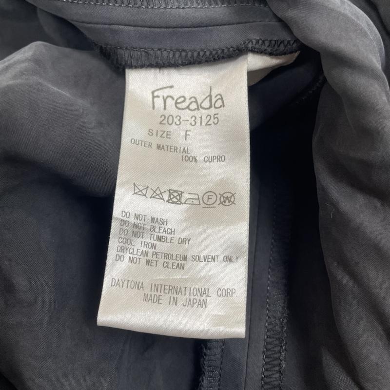 フリーダ Freada ワンピース ひざ丈スカート キャミソール 無地 シンプル ワンピース タイト Aライン 肩紐調節可 袖なし FREE 無地 チャコールグレー / チャコールグレー / レディース USED 古着 中古 50140287