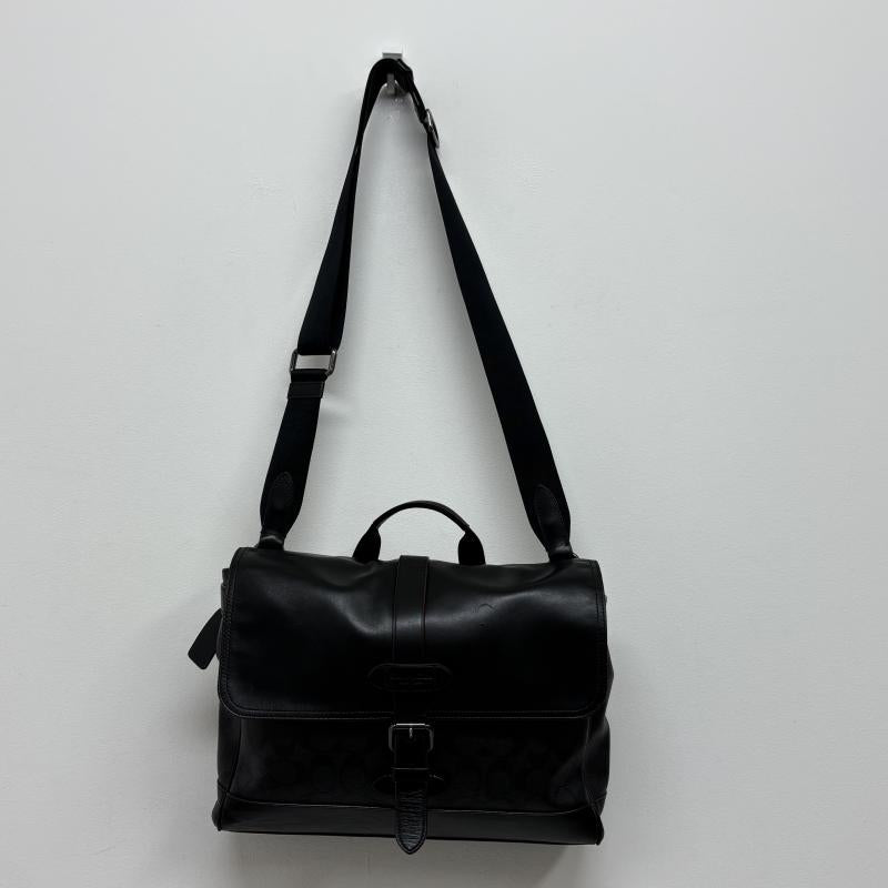 コーチ COACH メッセンジャーバッグ メッセンジャーバッグ コーチ メンズ ハドソン スモール メッセンジャーバッグ シグネチャー キャンバス F50051 - 黒 / ブラック / black メンズ USED 古着 中古 50140350