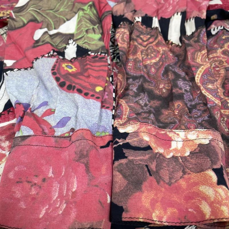 モスキーノジーンズ MOSCHINO JEANS シャツ、ブラウス 長袖 長袖 シャツ ブラウス ロングスリーブ マルチカラー 総柄 イタリア製 38 総柄 マルチカラー / マルチカラー / multicolor レディース USED 古着 中古 50140377