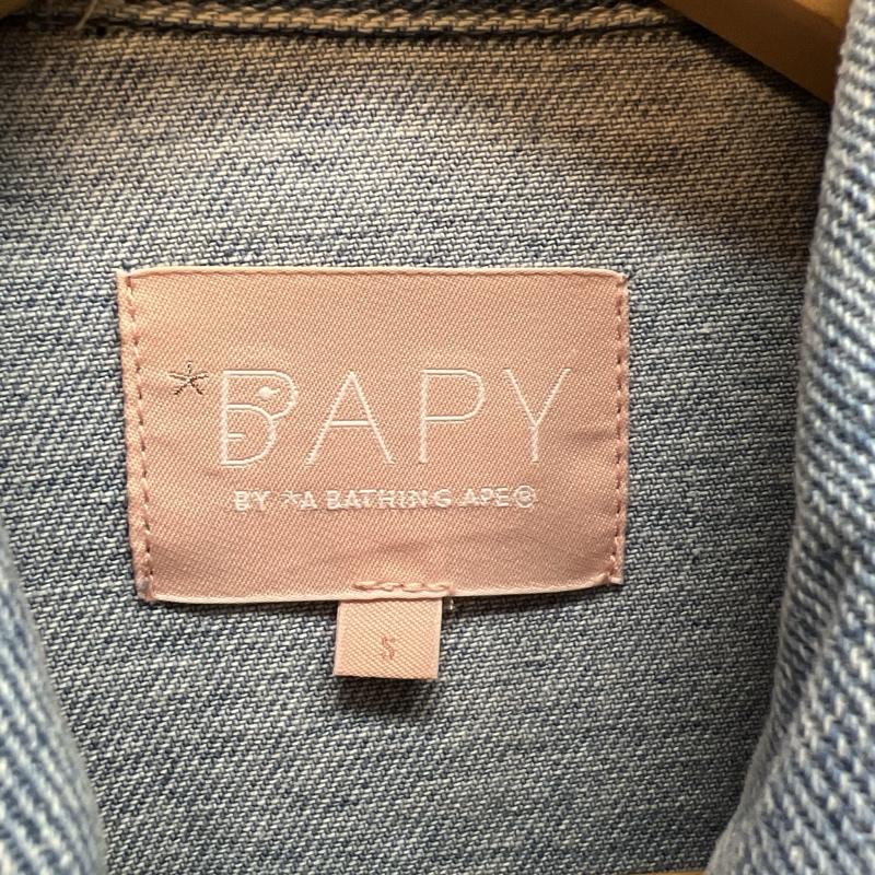アベイシングエイプ A BATHING APE ジャケット、上着 ジャンパー、ブルゾン BAPY フェイクパール付き デニムジャケット S レディース USED 古着 中古 50140436