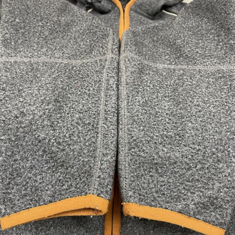 ハーレーダビッドソン Harley-Davidson パーカー 長袖 パーカー ジャケット フルジップ ロゴ 刺繍 フィット 伸縮 フーディー フリース ブルゾン 長袖 バイカー バイク S ロゴ、文字 X 刺繍 黒 / ブラック / black X 灰 / グレー / gray メンズ USED 古着 中古 50141081