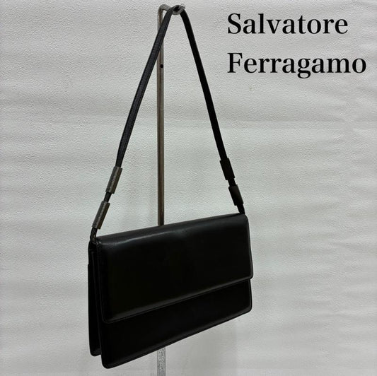 サルヴァトーレフェラガモ Salvatore Ferragamo クラッチバッグ、パーティバッグ クラッチバッグ、パーティバッグ イタリア製 レザー 肩掛け ショルダー パーティ バッグ - 黒 / ブラック / black レディース USED 古着 中古 50141104
