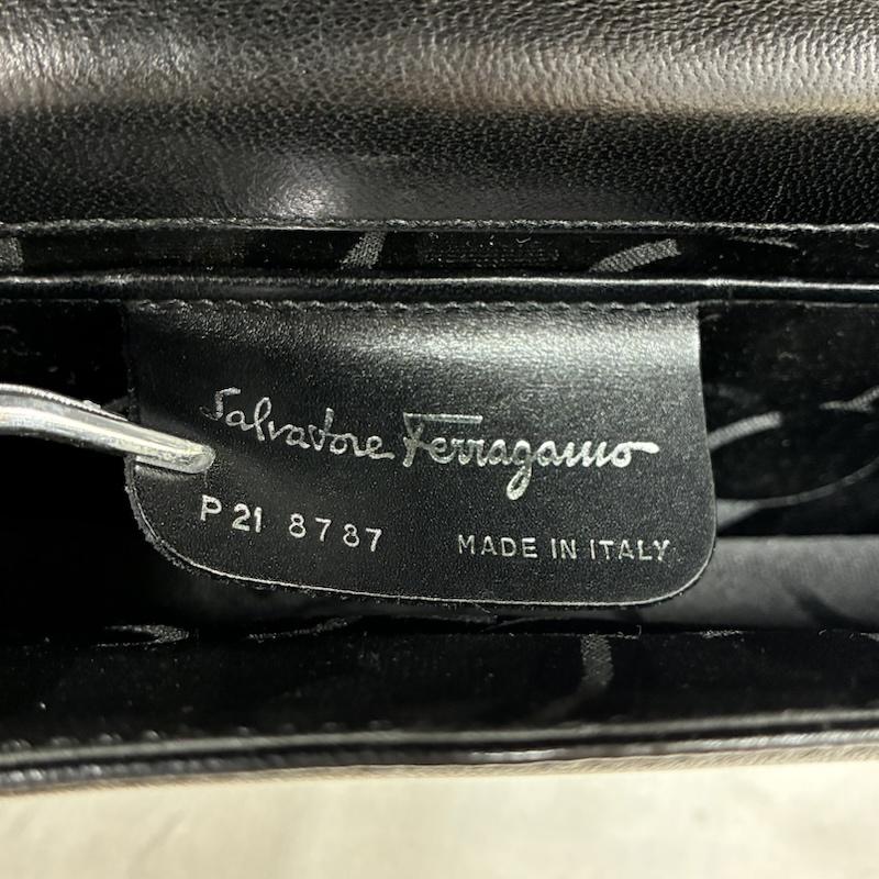 サルヴァトーレフェラガモ Salvatore Ferragamo クラッチバッグ、パーティバッグ クラッチバッグ、パーティバッグ イタリア製 レザー 肩掛け ショルダー パーティ バッグ - 黒 / ブラック / black レディース USED 古着 中古 50141104