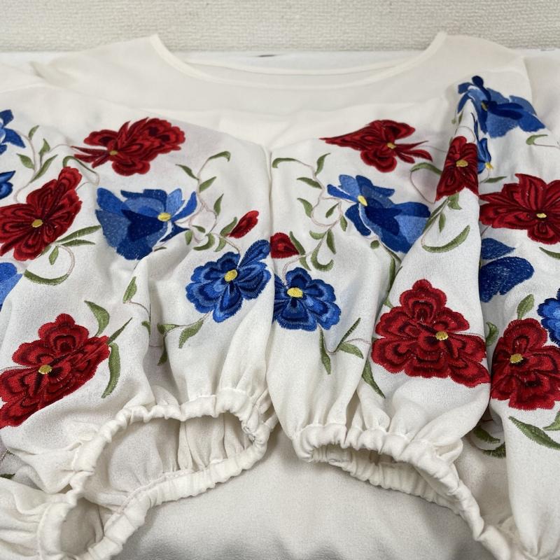 グレースコンチネンタル GRACE CONTINENTAL カットソー 長袖 マルチフラワー バルーンスリーブトップ 刺繍 ブラウス カットソー 長袖 1734 1126-0 36 花柄 X 刺繍 オフホワイト / オフホワイト / X マルチカラー / マルチカラー / multicolor レディース USED 古着 中古 50141117