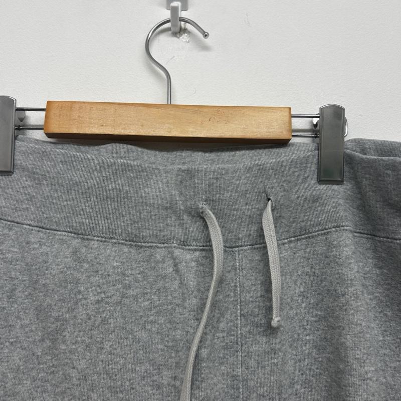 アベイシングエイプ A BATHING APE パンツ チノパン スウェットパンツ ワンポイントロゴ 刺繍ロゴ XXL 刺繍 灰 / グレー / gray メンズ USED 古着 中古 50142367