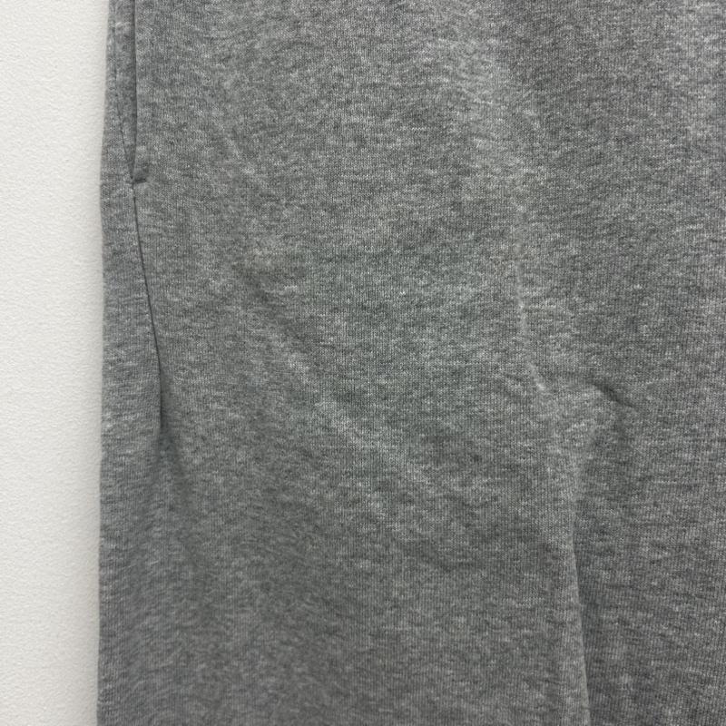 アベイシングエイプ A BATHING APE パンツ チノパン スウェットパンツ ワンポイントロゴ 刺繍ロゴ XXL 刺繍 灰 / グレー / gray メンズ USED 古着 中古 50142367