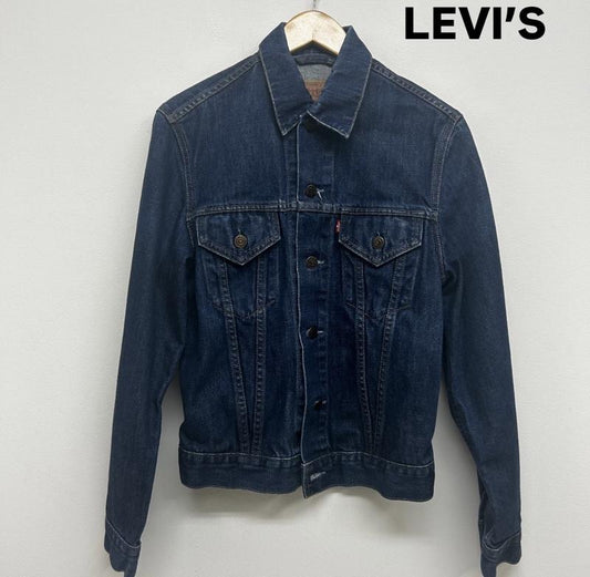 リーバイス Levi s ジャケット、上着 ジャンパー、ブルゾン デニムジャケット 70500 04 M 無地 インディゴ / インディゴ / Indigo メンズ USED 古着 中古 50142386