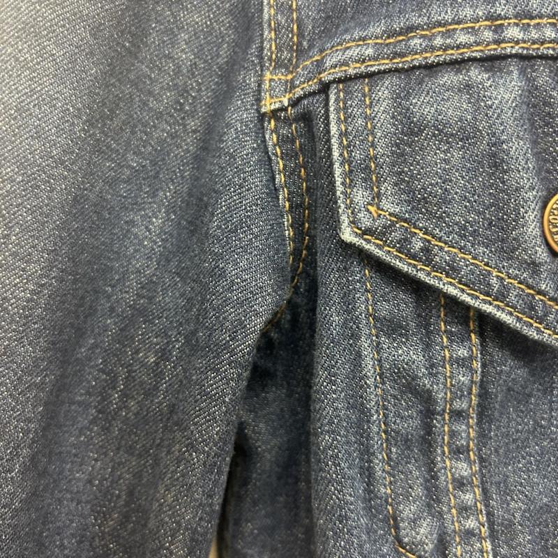 リーバイス Levi s ジャケット、上着 ジャンパー、ブルゾン デニムジャケット 70500 04 M 無地 インディゴ / インディゴ / Indigo メンズ USED 古着 中古 50142386
