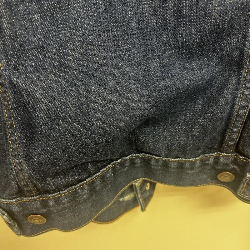 リーバイス Levi s ジャケット、上着 ジャンパー、ブルゾン デニムジャケット 70500 04 M 無地 インディゴ / インディゴ / Indigo メンズ USED 古着 中古 50142386