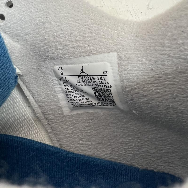 ナイキ NIKE スニーカー スニーカー AIR JORDAN 4 RETRO  INDUSTRIAL BLUE  FV5029-141 26.0cm 白 / ホワイト / white X 青 / ブルー / blue メンズ USED 古着 中古 50142523