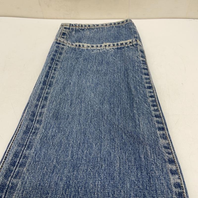 アンユーズド UNUSED パンツ デニム、ジーンズ デニム ジーパン ジーンズ ストレート ボタンフライ ボタン ダメージ加工 クラッシュ 3 無地 インディゴ / インディゴ / Indigo メンズ USED 古着 中古 50142702