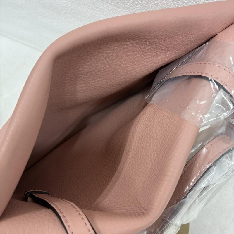 バーバリー BURBERRY ショルダーバッグ ショルダーバッグ 2WAY レザー クラッチ ショルダー バッグ 斜め掛け クロスボディ ゴールド金具 シボ革 - ロゴ、文字 X ワンポイント 桃 / ピンク / pink X 金 / ゴールド / gold color レディース USED 古着 中古 50142813