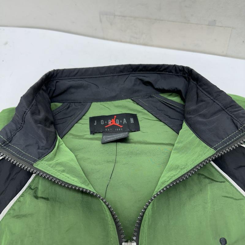 オフホワイト off white ジャケット、上着 ジャンパー、ブルゾン NIKE JORDAN ロゴ 刺繍 ナイロン トラック ジップ ジャケット cv3503-361 M 緑 / グリーン / green メンズ USED 古着 中古 50142903