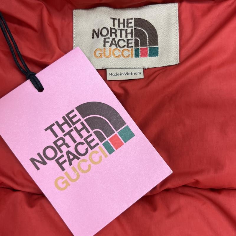 グッチ GUCCI ジャケット、上着 ダウンジャケット THE NORTH FACE ノースフェイス 663895 フーデッドダウン ジャケット S 緑 / グリーン / green X 紫 / パープル / purple メンズ USED 古着 中古 50142914