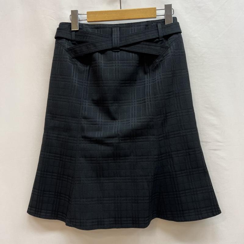 バーバリー BURBERRY スカート ひざ丈スカート ベルト付 チェック フレア スカート 36 黒 / ブラック / black レディース USED 古着 中古 50142973