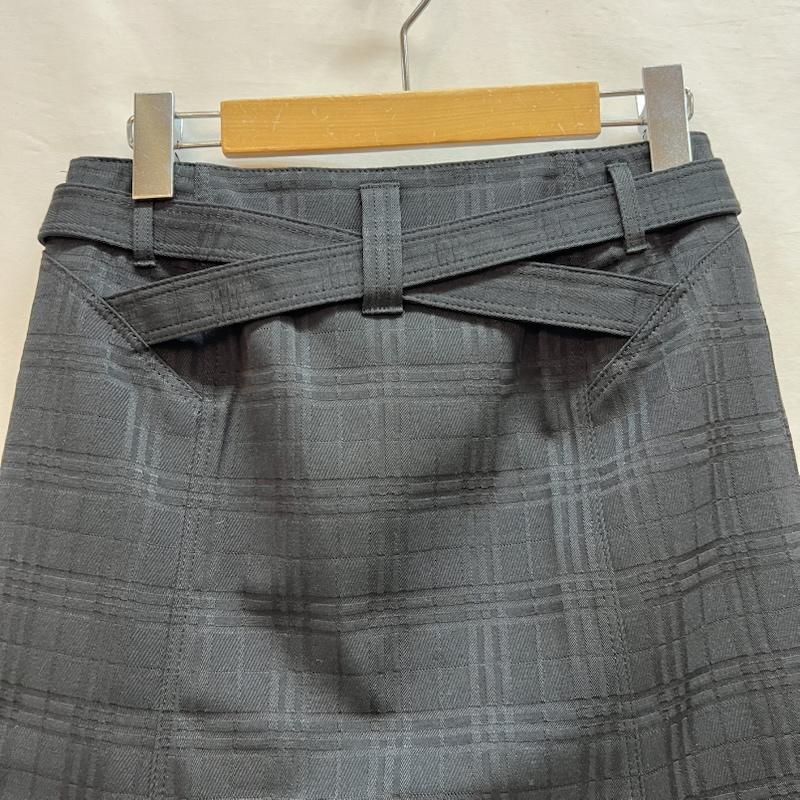バーバリー BURBERRY スカート ひざ丈スカート ベルト付 チェック フレア スカート 36 黒 / ブラック / black レディース USED 古着 中古 50142973