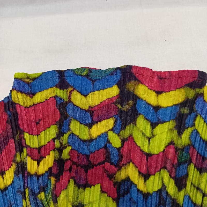 プリーツプリーズ PLEATS PLEASE カットソー 長袖 ISSEY MIYAKE プリーツ 総柄 マルチカラー PP14-JK441 3 総柄 桃 / ピンク / pink X 黄 / イエロー / yellow X 青 / ブルー / blue X 黒 / ブラック / black レディース USED 古着 中古 50143125