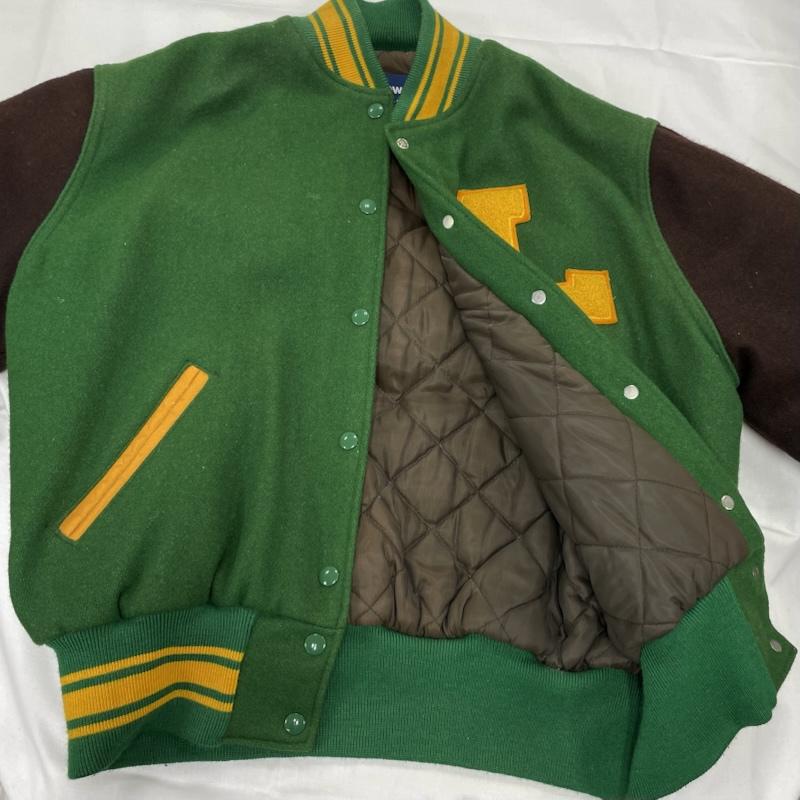 ヴィンテージ VINTAGE ジャケット、上着 ジャンパー、ブルゾン Holloway ホロウェイ 80s 90s USA製 アワード ジャケット スタジャン 中綿 キルティング XL ワンポイント X ロゴ、文字 緑 / グリーン / green X 黄 / イエロー / yellow X 茶 / ブラウン / brown レディース USED 古着 中古 50143310
