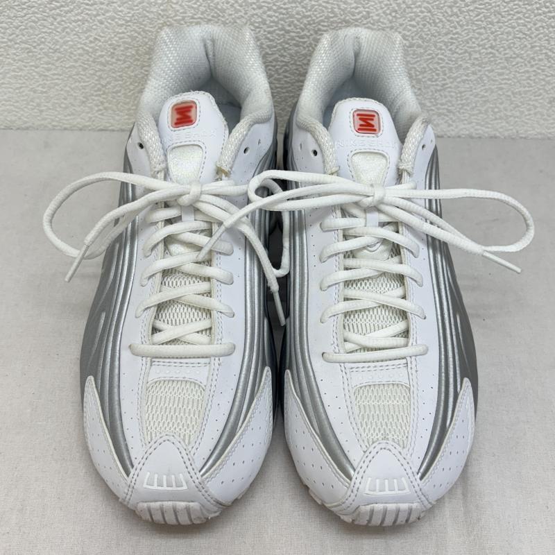 ナイキ NIKE スニーカー スニーカー AR3565-101 WMNS SHOX R4 White Metallic ウィメンズ ショックス4 スニーカー ホワイト メタリック 27.0cm レディース USED 古着 中古 50143681