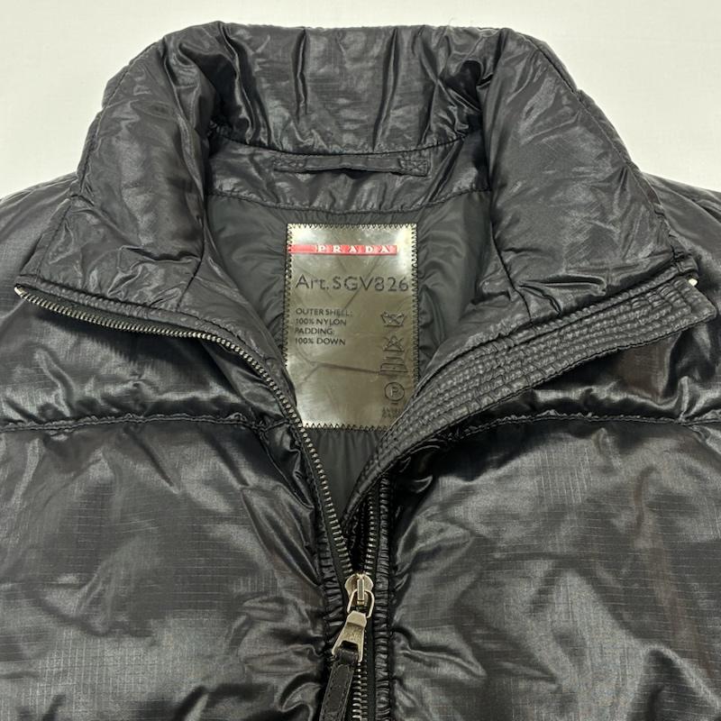 プラダスポーツ PRADASPORTS ジャケット、上着 ダウンベスト 00s 2006AW イタリア製 スタンドカラー ジップアップ ダウンベスト SGV826 48 黒 / ブラック / black メンズ USED 古着 中古 50143700