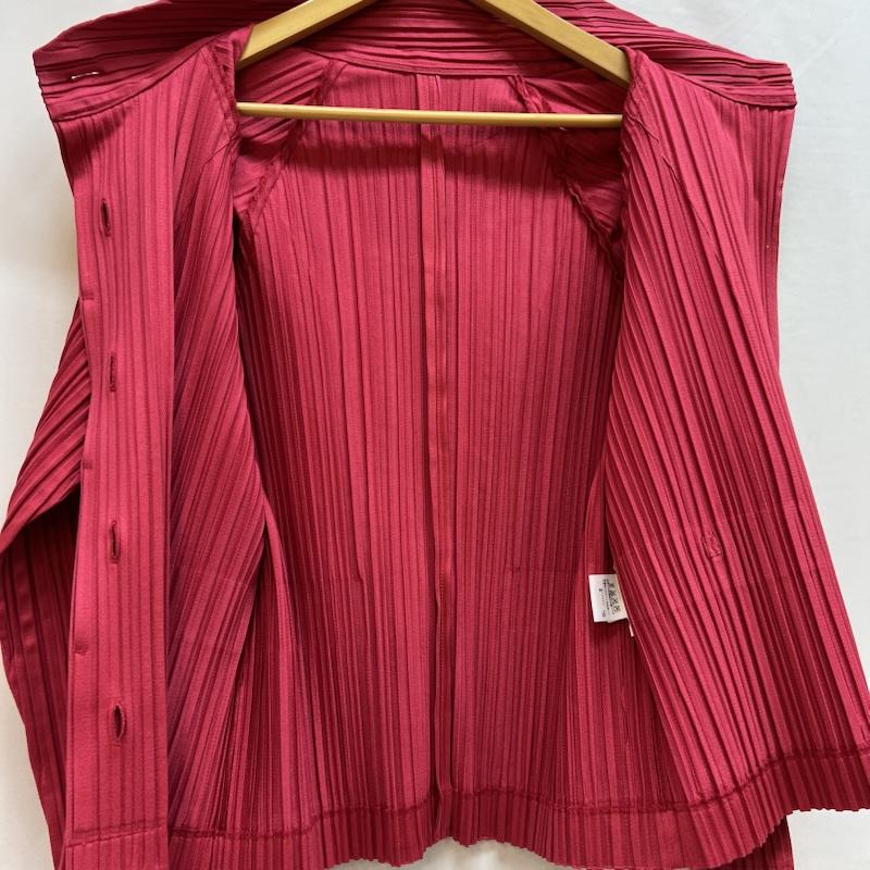 プリーツプリーズイッセイミヤケ PLEATS PLEASE ISSEY MIYAKE ジャケット、上着 ジャンパー、ブルゾン PP53-JC672 プリーツジャケット 3 桃 / ピンク / pink レディース USED 古着 中古 50143802