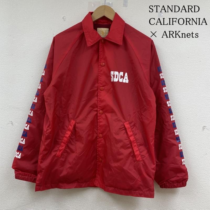 スタンダード カリフォルニア STANDARD CALIFORNIA ジャケット、上着 ジャンパー、ブルゾン ARKnets アークネッツ 別注 コーチ ジャケット ブルゾン ナイロン ロゴ プリント S ロゴ、文字 X プリント 赤 / レッド / red メンズ USED 古着 中古 50143931